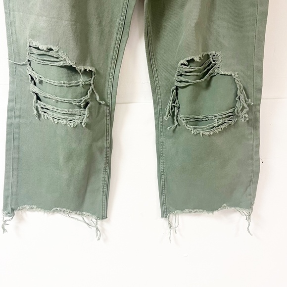 Altar'd State Olive Green Distressed Cropped Wide-Leg Jeans - Picture 4 of 12